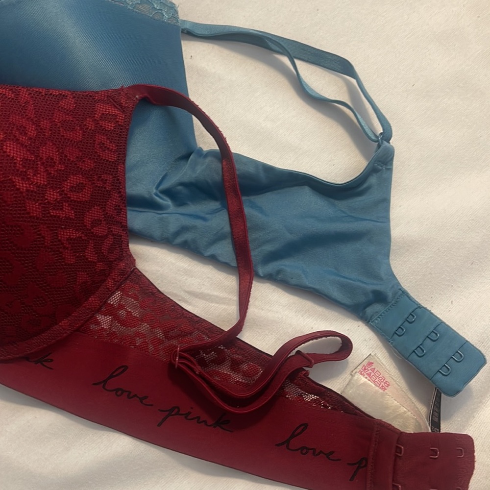 2 Bras - Picture 3 of 4